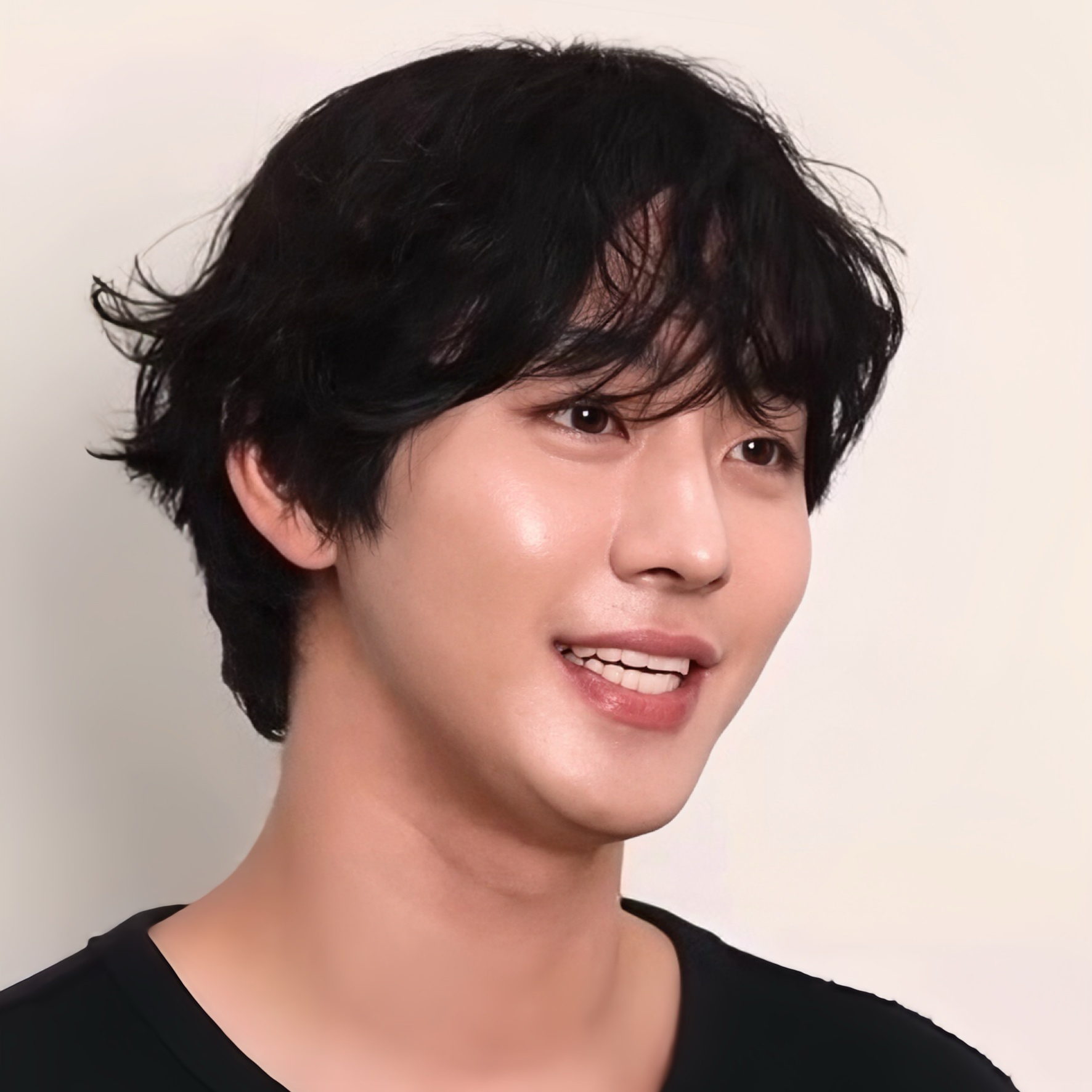 安孝燮的最新照片