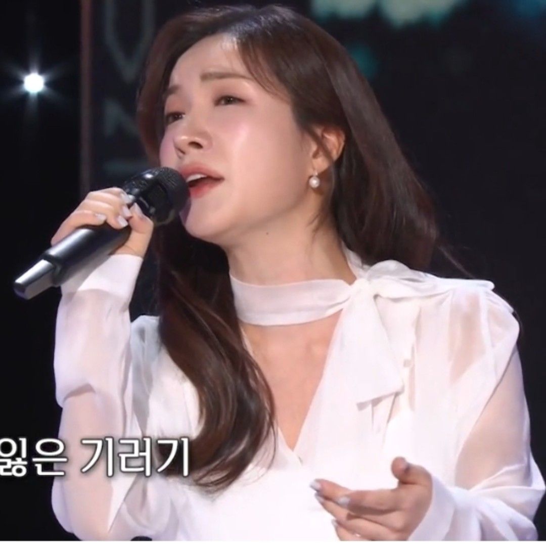 Behind-the-scenes cut of Ryu Wonjung