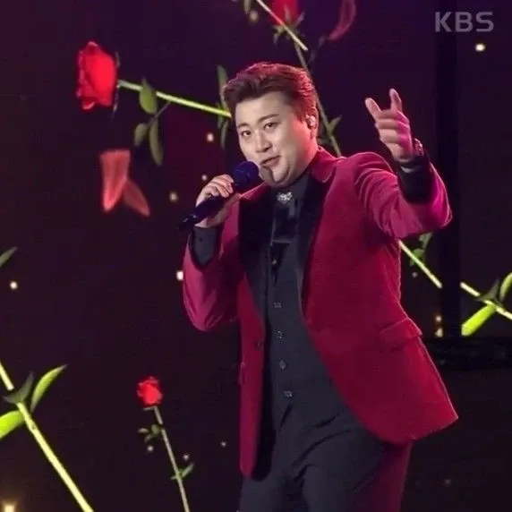 Momen yang diabadikan oleh penggemar Kim Hojoong