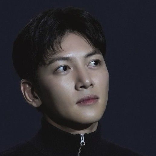 チ・チャンウクの最近の活動ショット