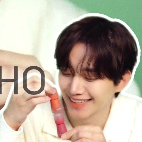 イ・ジュノの最近の活動ショット