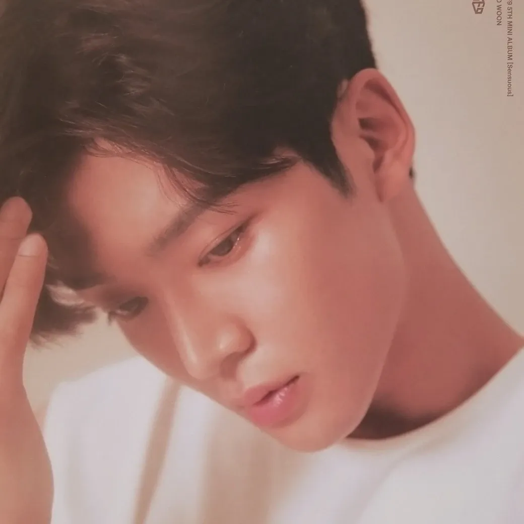 Foto terbaru dari Rowoon