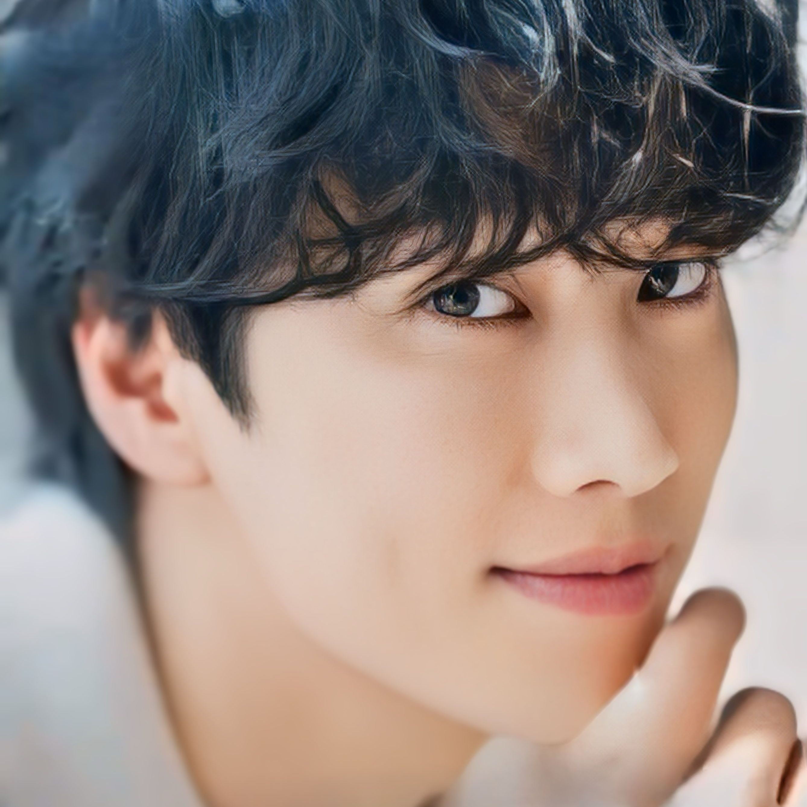 Recent activity shot of Ahn Bohyun