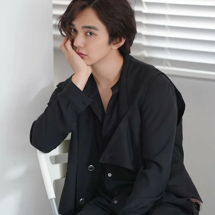 Recent activity shot of Yoo Seungho