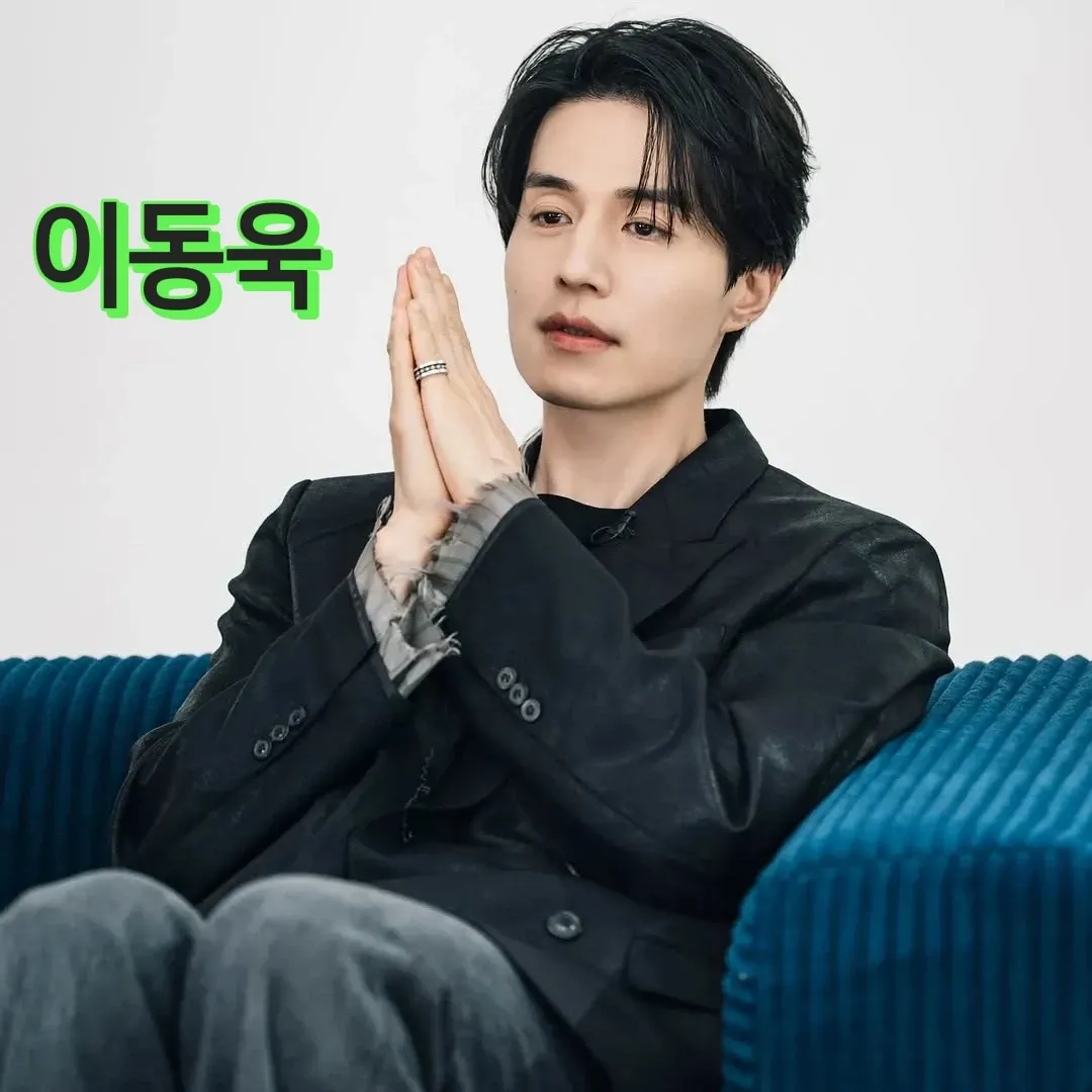 Behind-the-scenes cut of Lee Dongwook