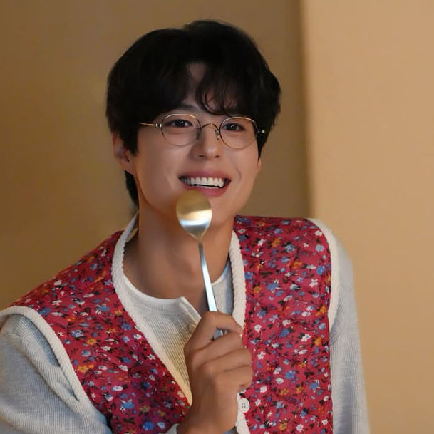 Latest photo of Park Bogum