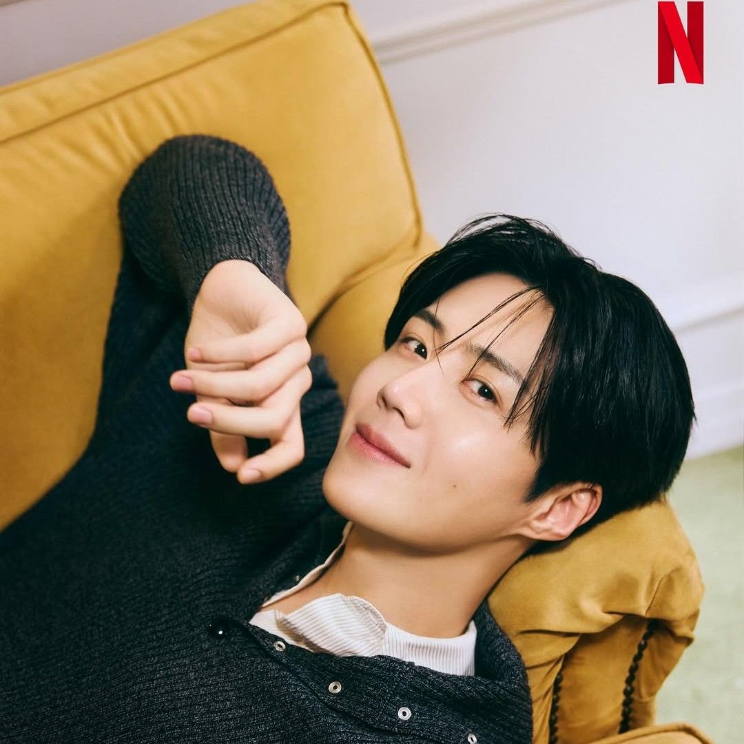 Behind-the-scenes cut of Kim Seonho