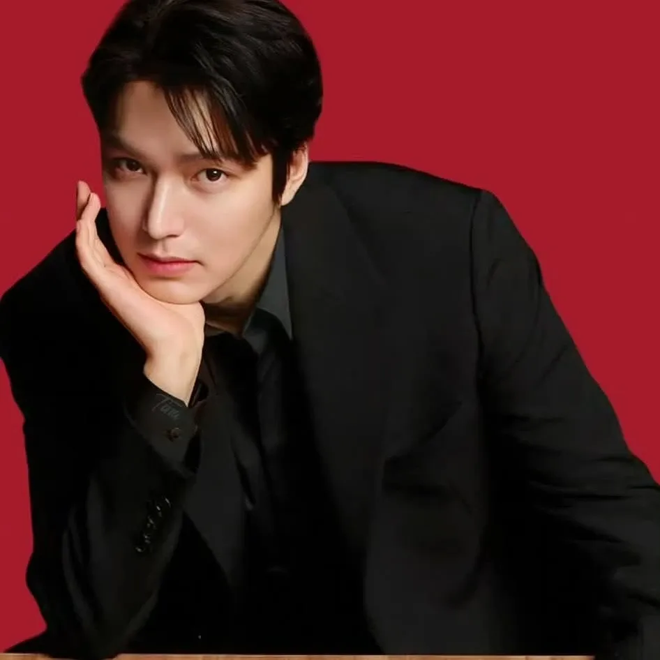 Recent activity shot of Lee Minho