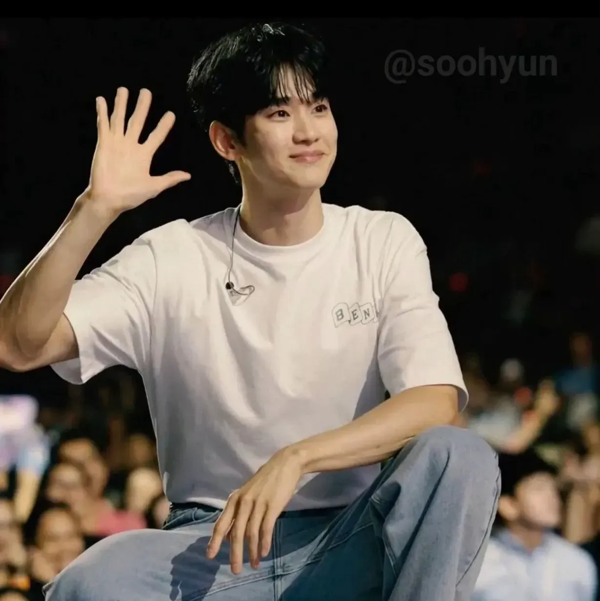Behind-the-scenes cut of Kim Soohyun