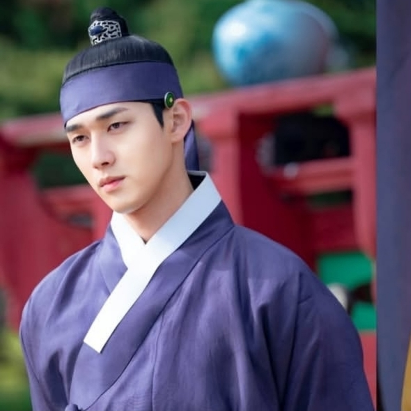 Behind-the-scenes cut of Hong Mingi