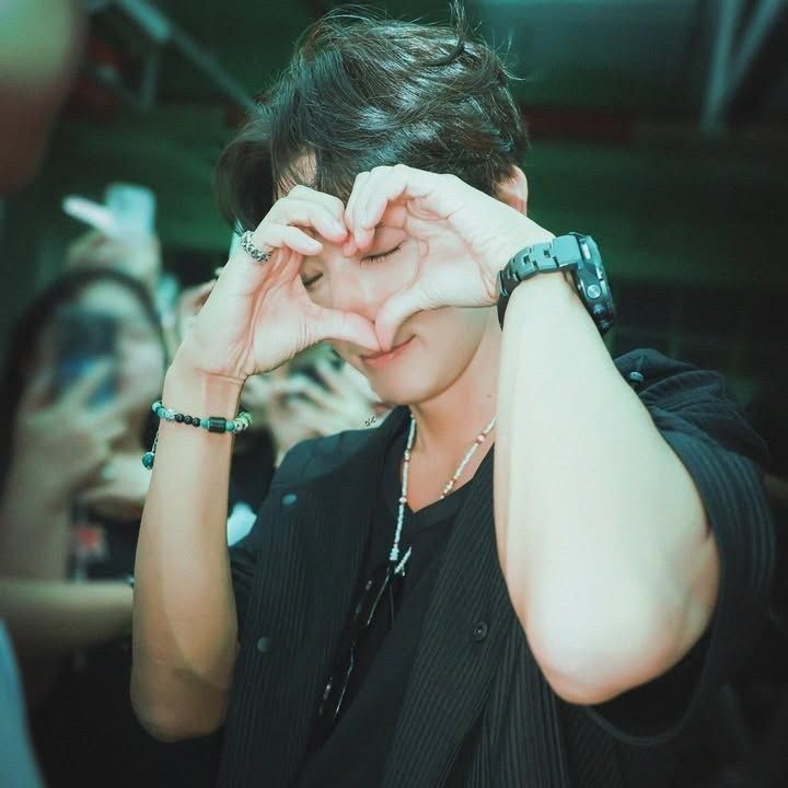 Behind-the-scenes cut of Lee Joongi