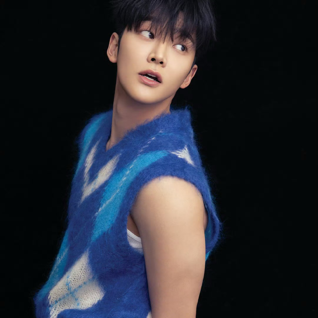 路云的最新照片