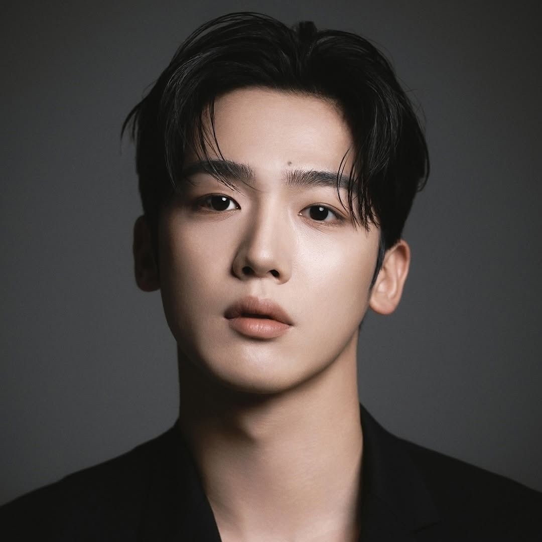 Recent activity shot of Kim Yohan