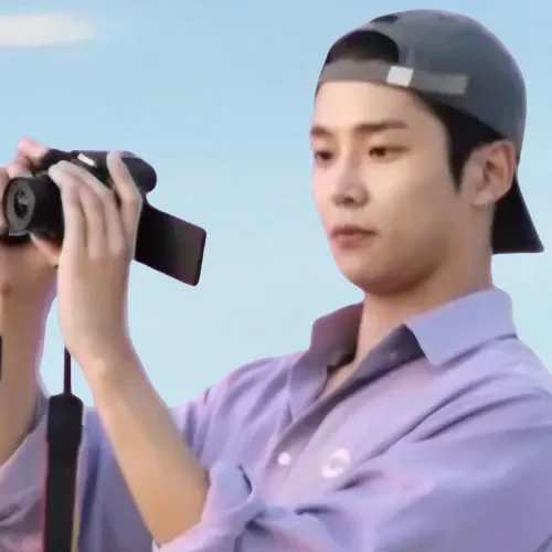 Foto terbaru dari Rowoon