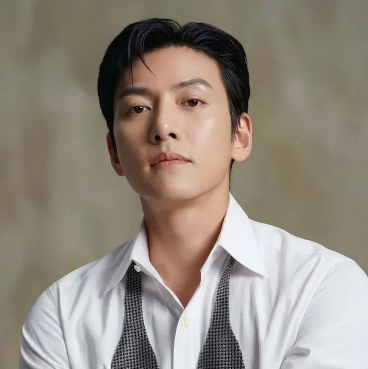 Behind-the-scenes cut of Ji Changwook