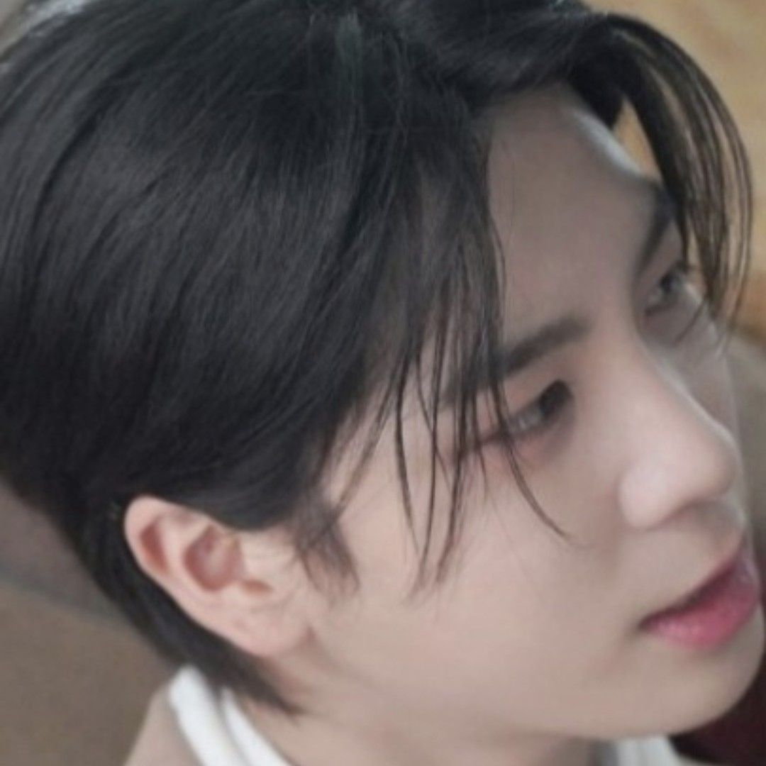 Foto terbaru dari Jeong Dongwon