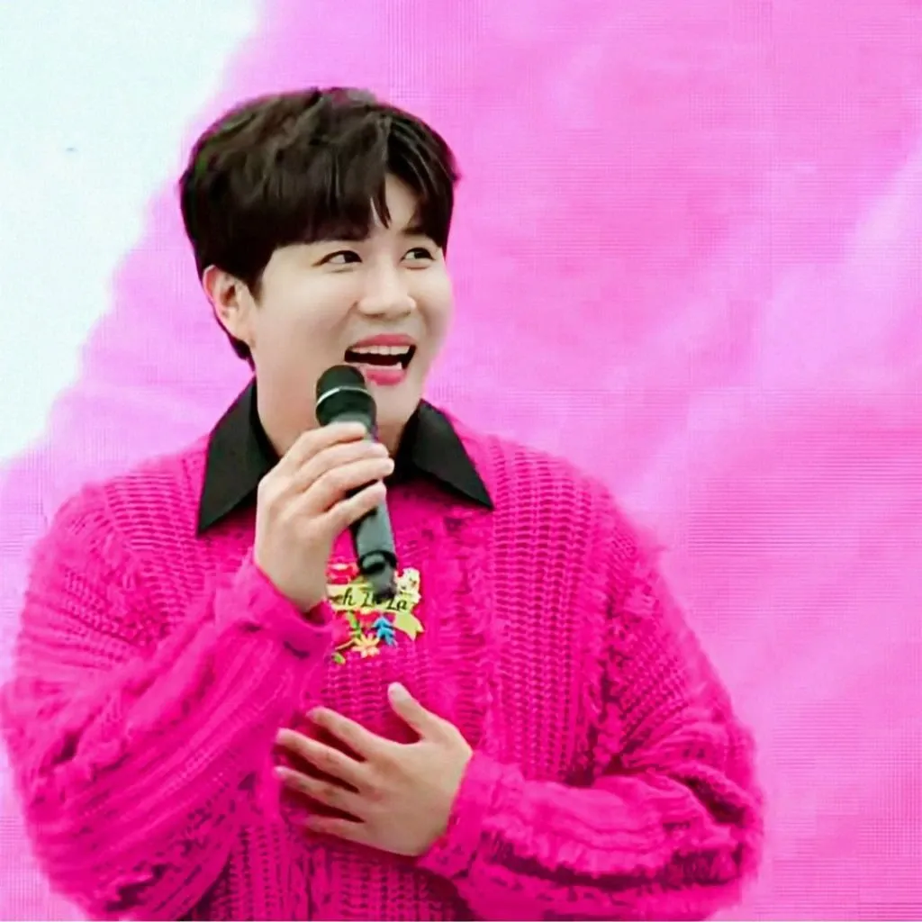 チン・ヘソンの最近の活動ショット