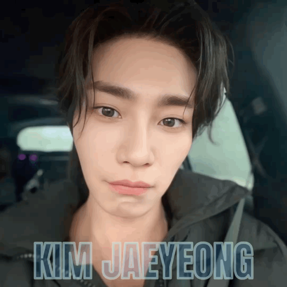 A moment captured by a fan of Kim Jaeyoung