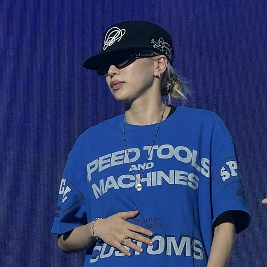 A moment captured by a fan of BADA