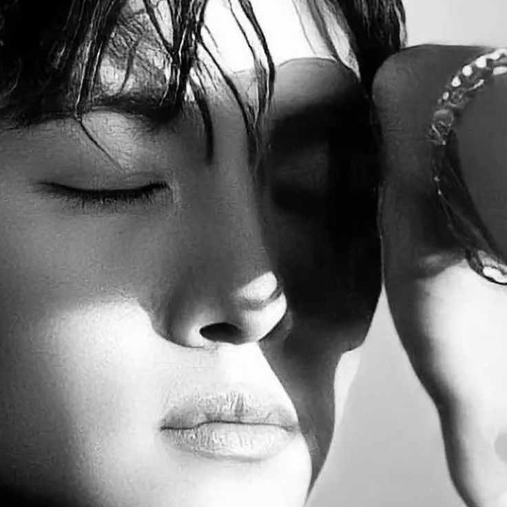 粉丝拍下的池昌旭瞬间