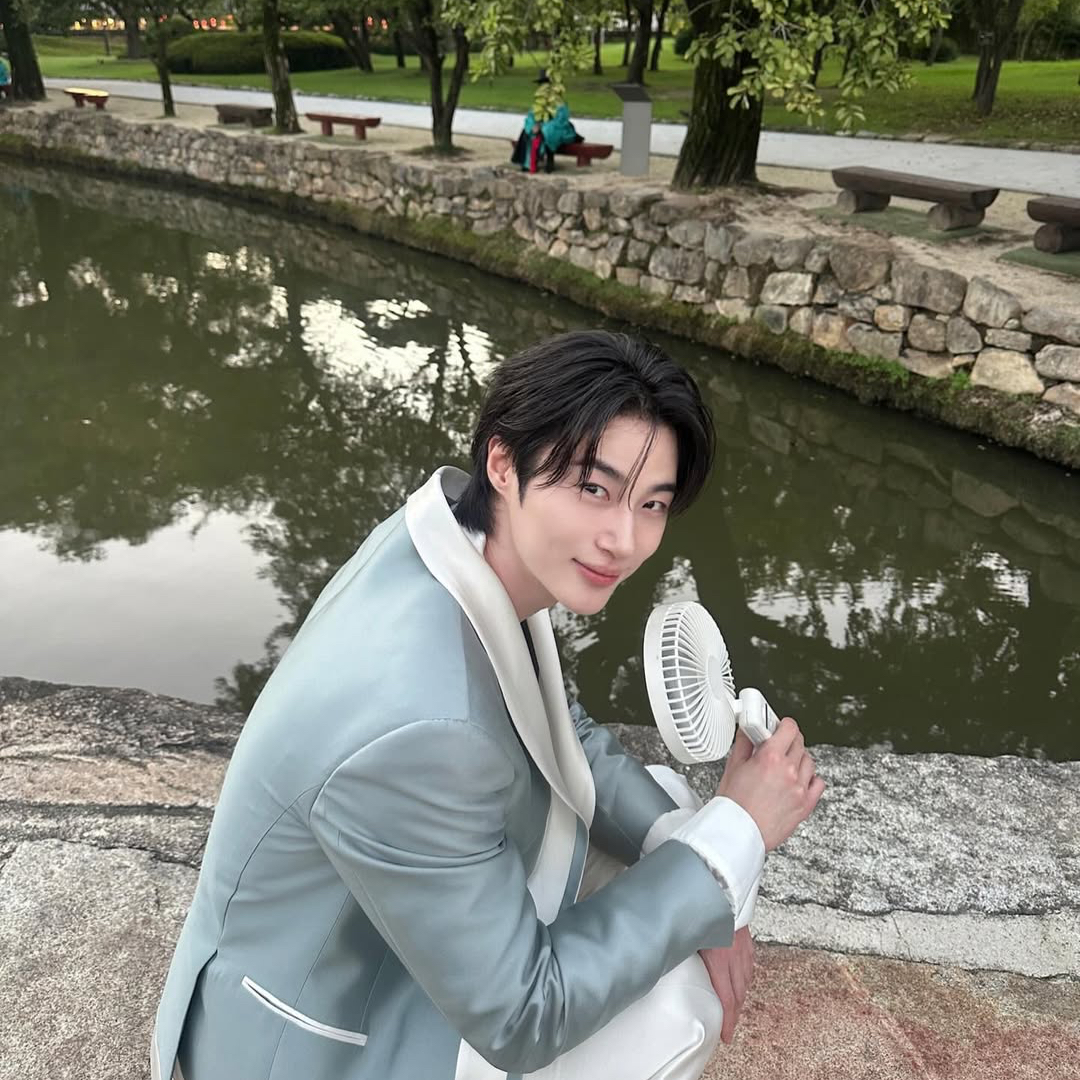 A moment captured by a fan of Byeon Wooseok