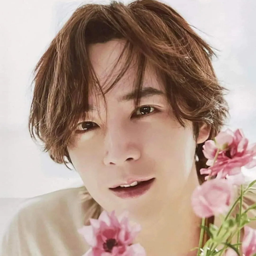 Recent activity shot of Jang Geunsuk