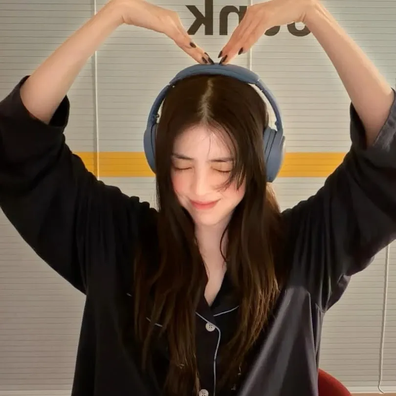 Latest photo of Han Sohee
