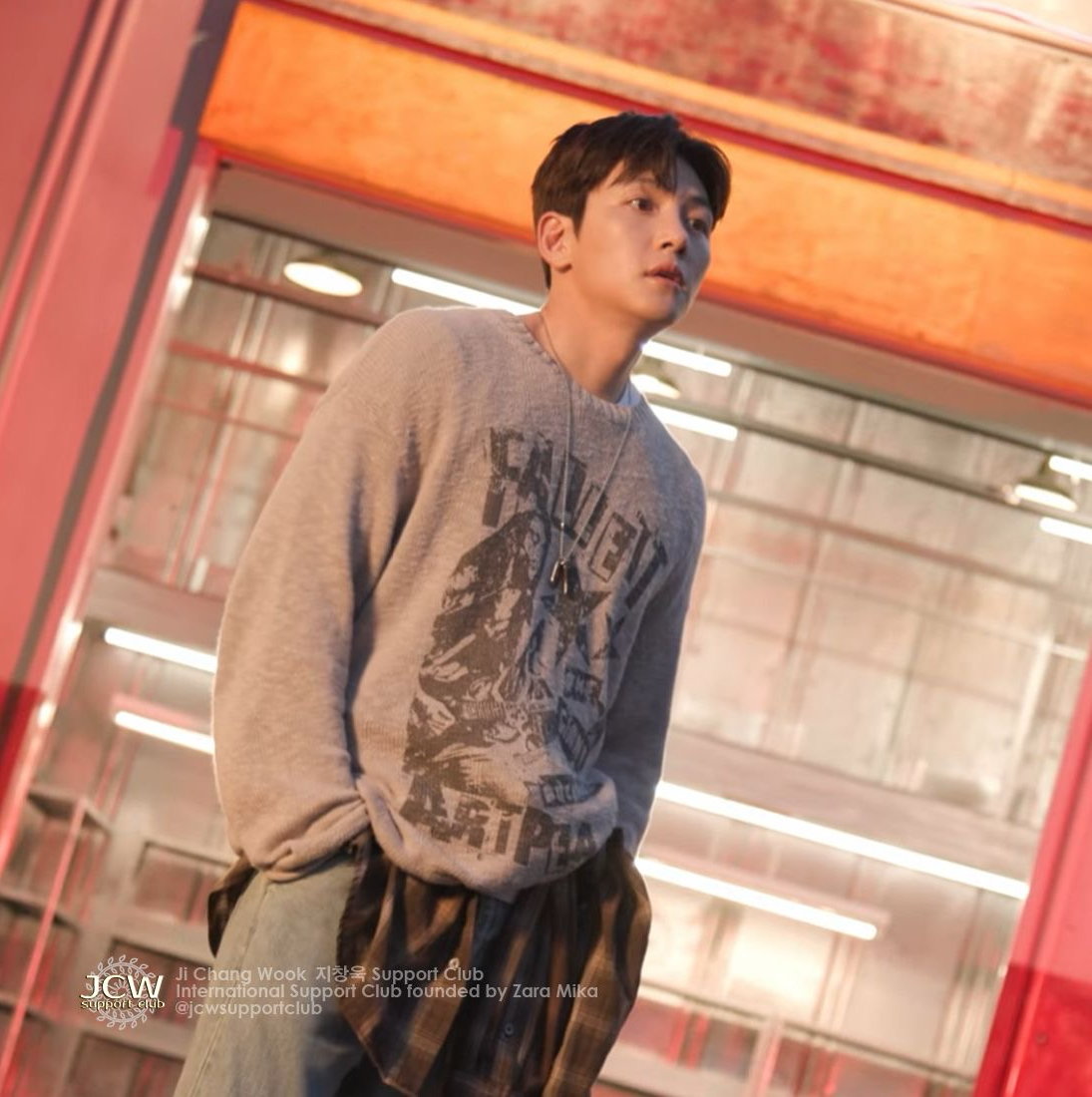 A moment captured by a fan of Ji Changwook