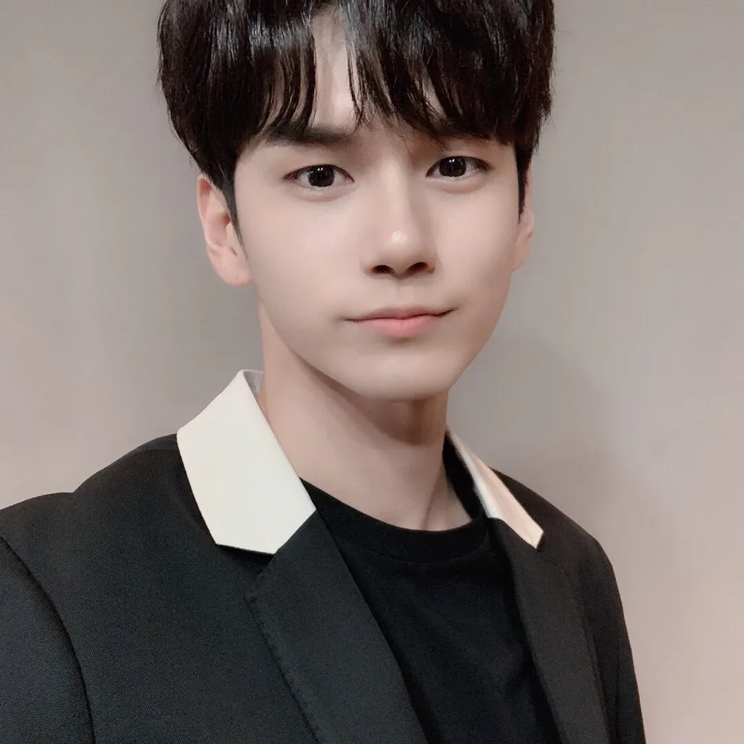 옹성우의 비하인드 컷