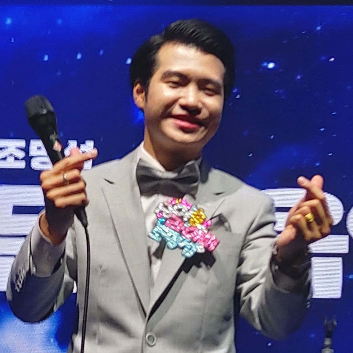 粉丝拍下的赵明燮瞬间