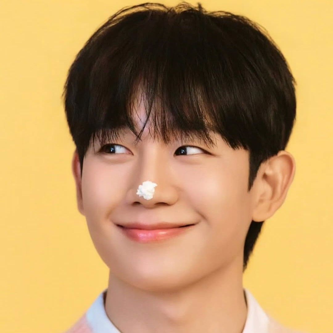 Behind-the-scenes cut of Jung Haein