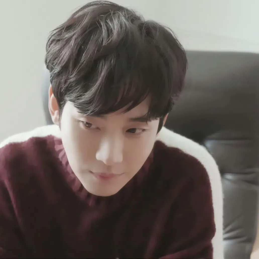 A moment captured by a fan of Kim Soohyun