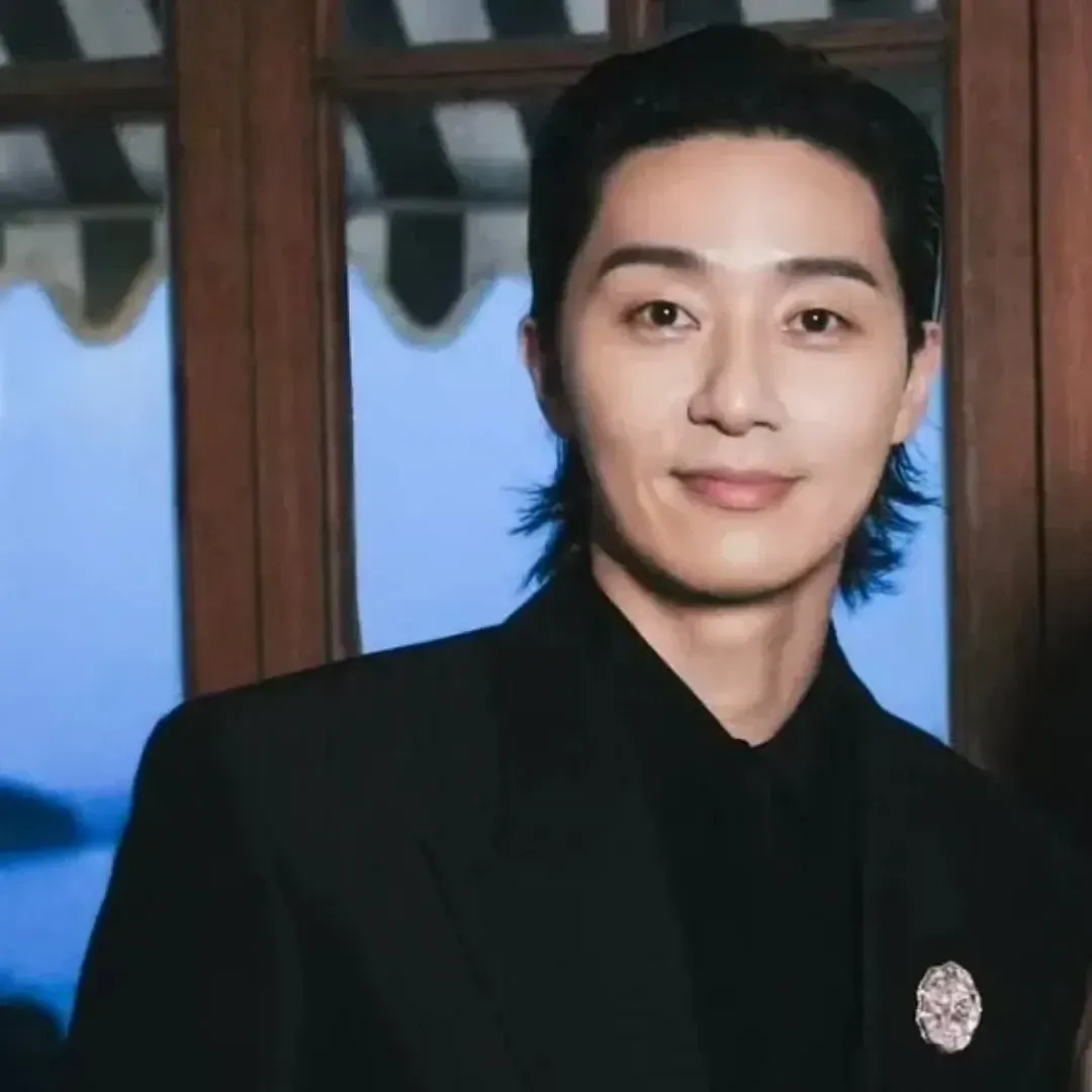 A moment captured by a fan of Park Seojoon