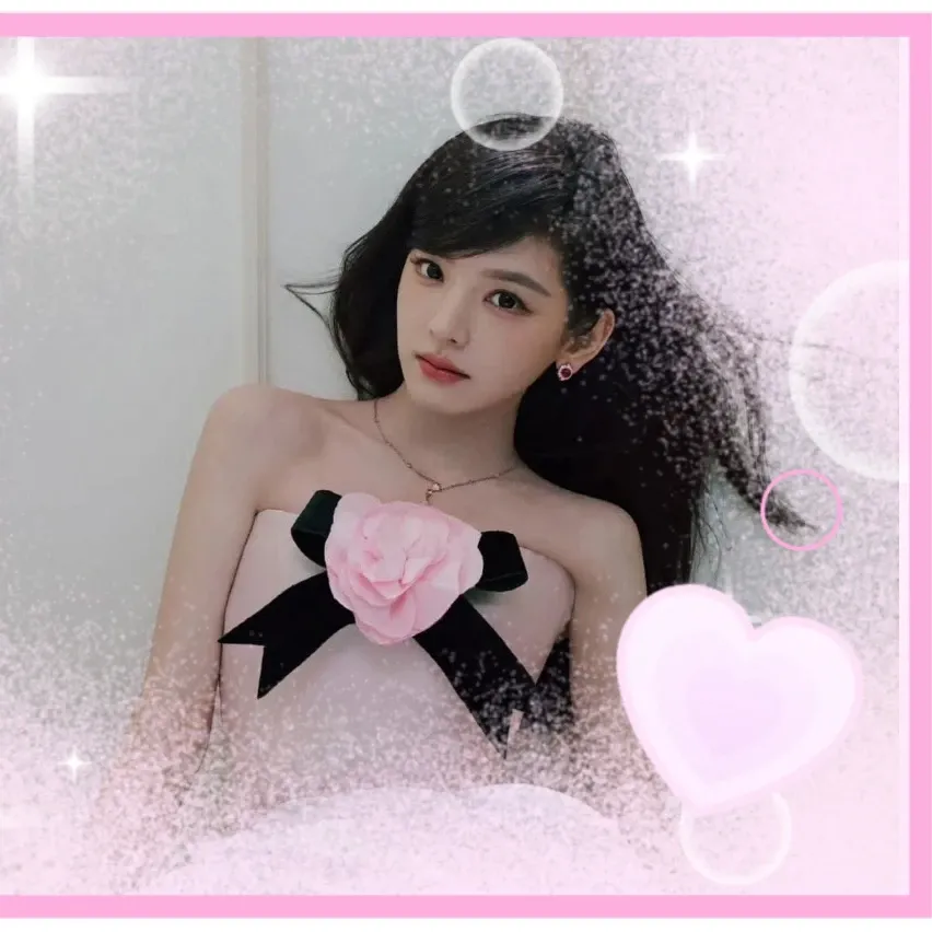 Latest photo of Zhang Ruonan