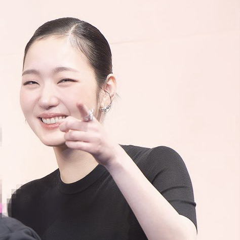 Behind-the-scenes cut of Kim Goeun