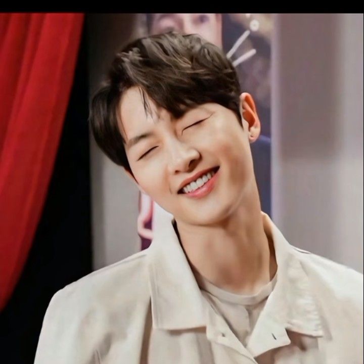 송중기의 최신 사진