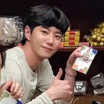 Behind-the-scenes cut of Lee Junyoung