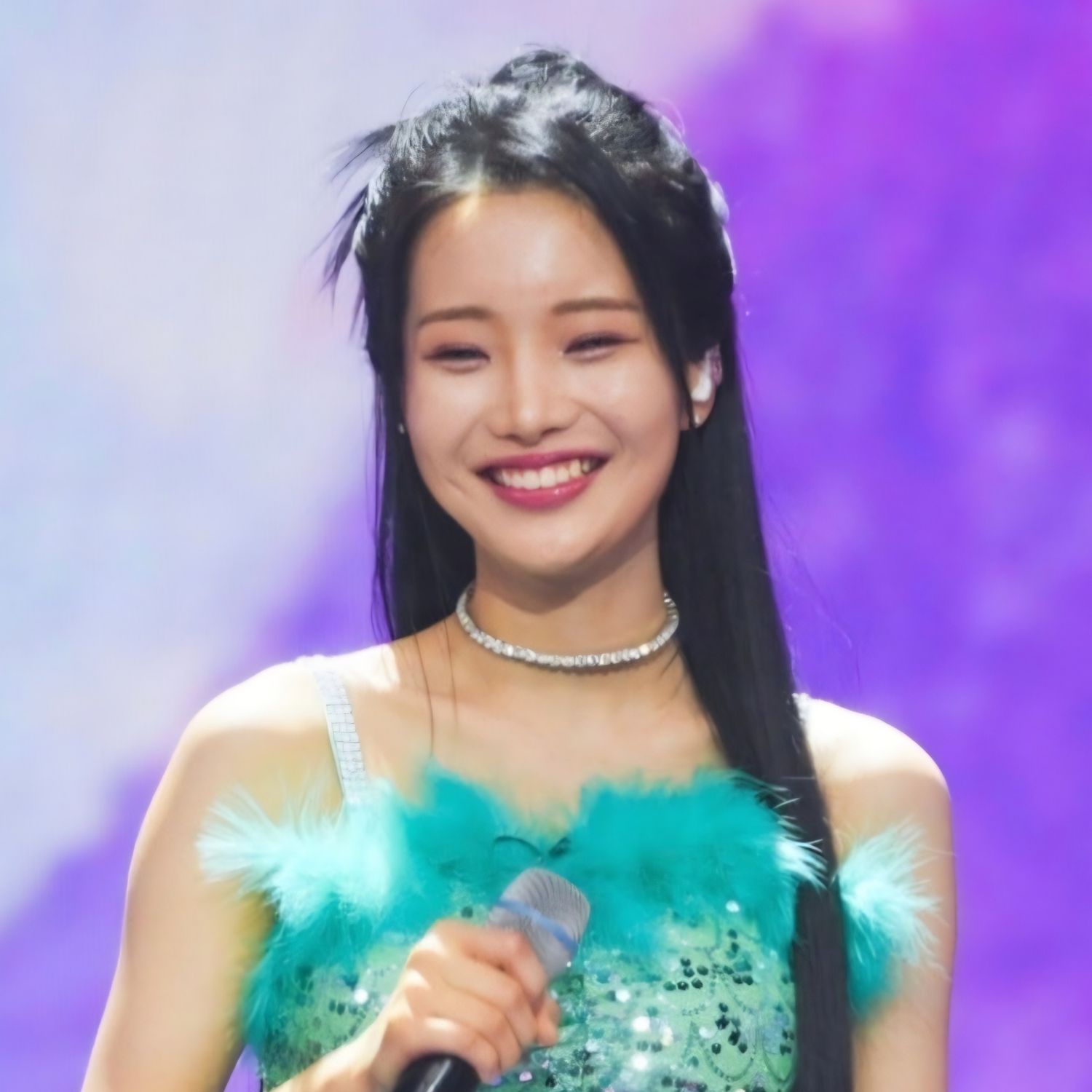 Recent activity shot of Kim Soyeon (2004)