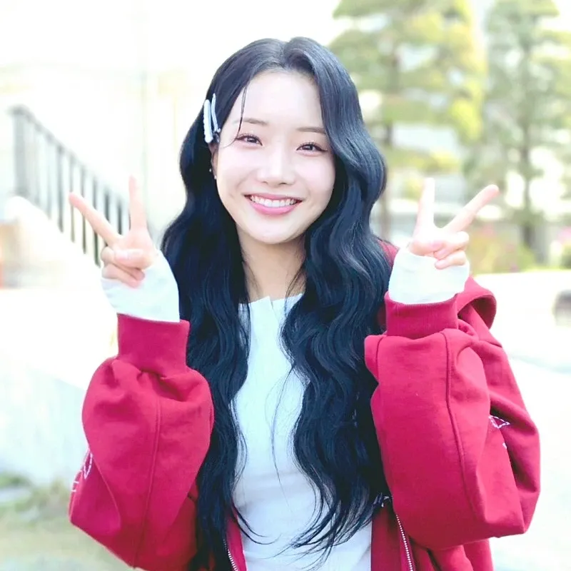Behind-the-scenes cut of Kim Soyeon (2004)
