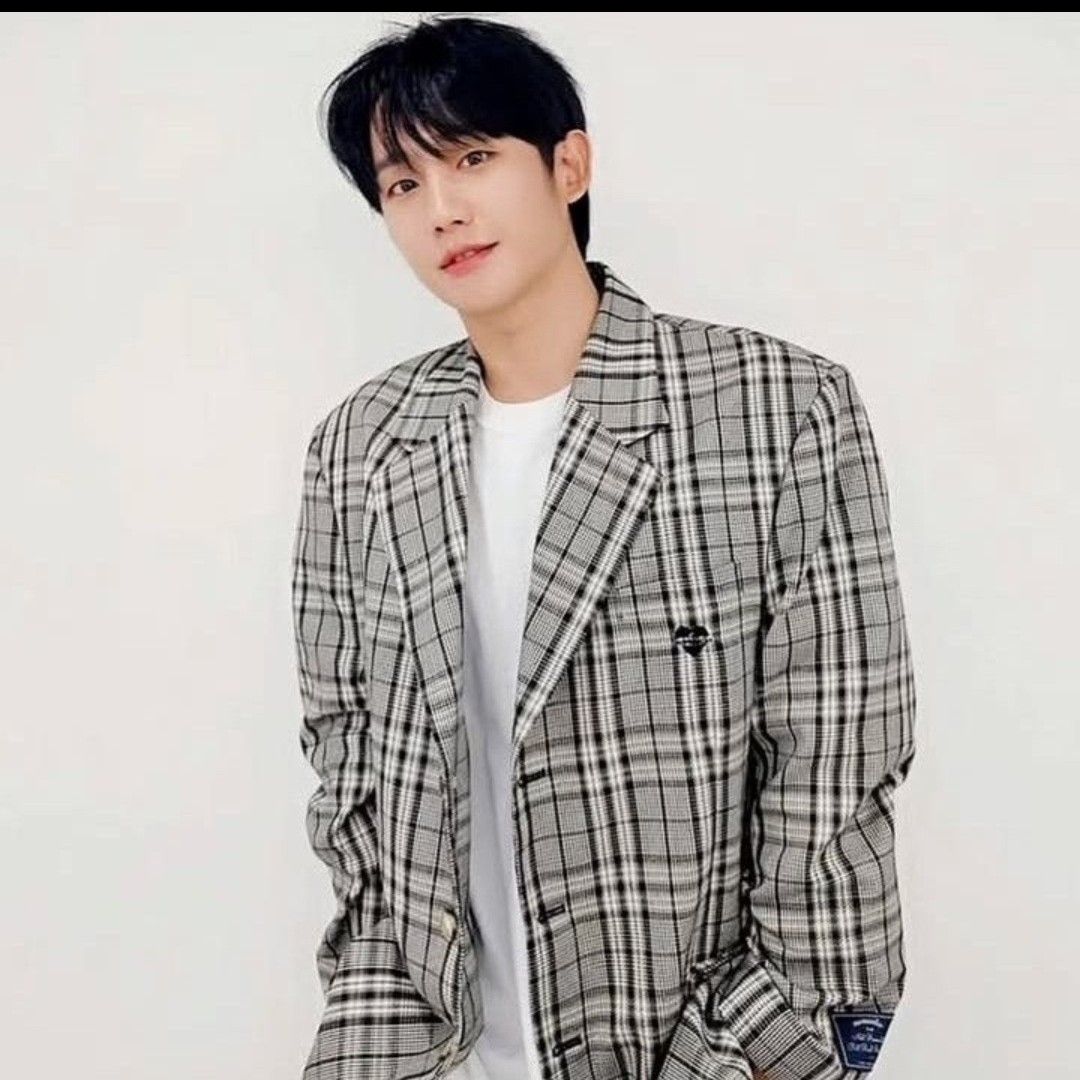 Recent activity shot of Jung Haein