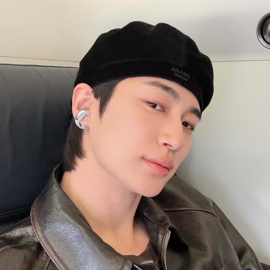 Recent activity shot of Byeon Wooseok