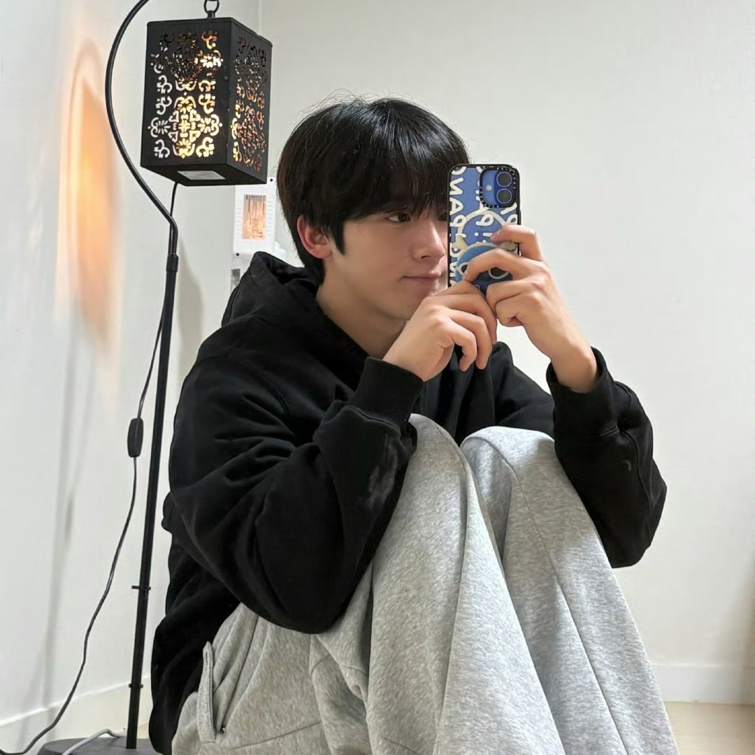 Recent activity shot of Kim Yohan