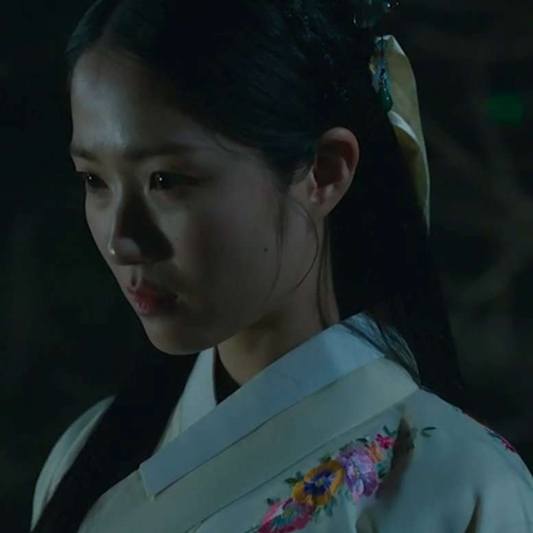 Behind-the-scenes cut of Kim Hyeyoon