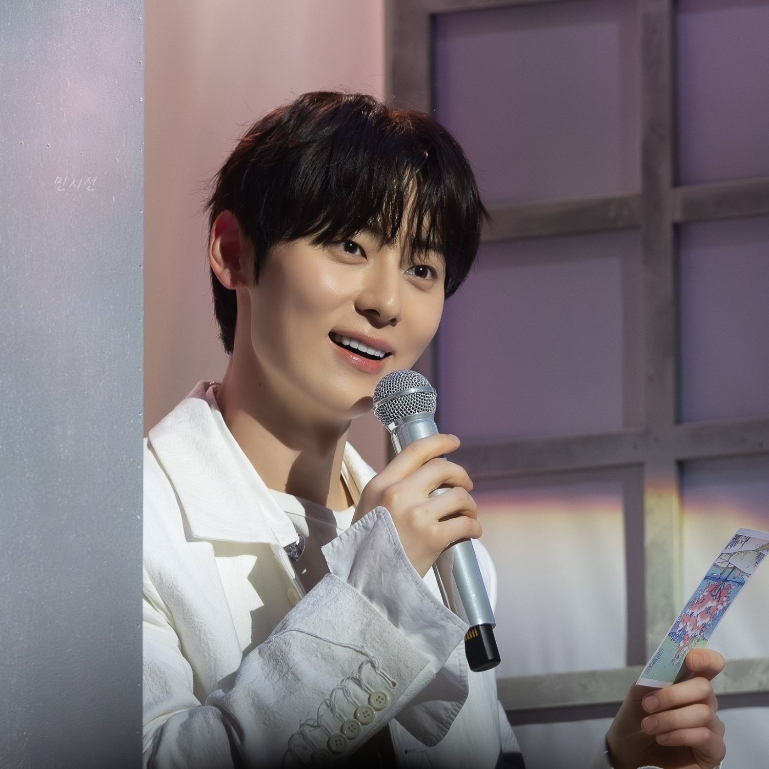 Recent activity shot of Hwang Minhyun