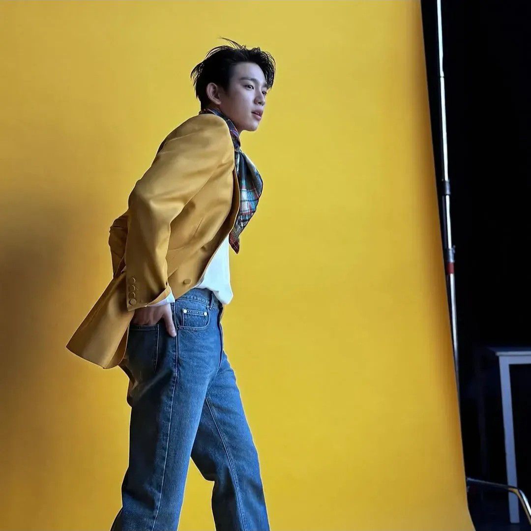 Cuplikan di balik layar dari Park Jinyoung