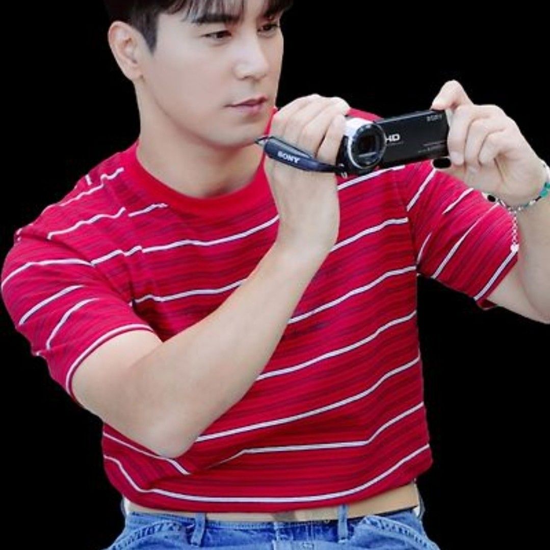 チャン・ミンホの最近の活動ショット