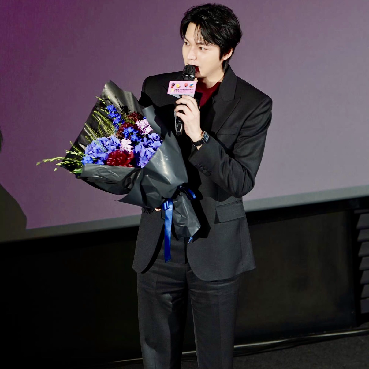 Recent activity shot of Lee Minho