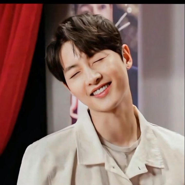 粉丝拍下的宋钟基瞬间