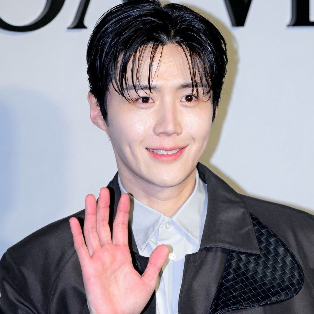 キム・ソンホの最近の活動ショット