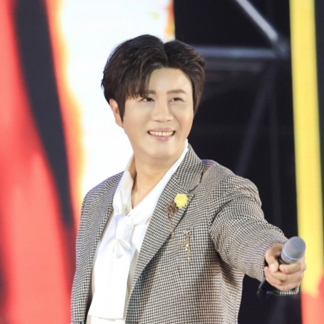 チン・ヘソンの最新写真